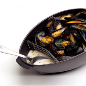 Vas preparare scoici, fonta, 25cm/2L, Black - Staub