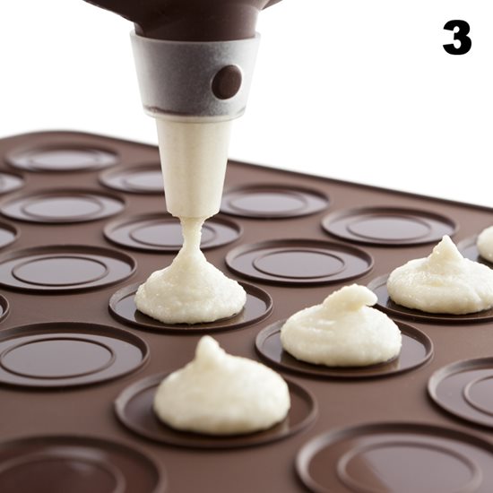 Set preparare prajituri Macaron  - Lekue