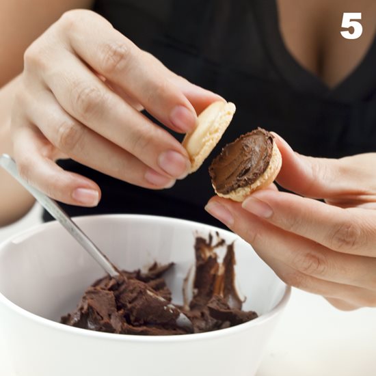 Set preparare prajituri Macaron  - Lekue