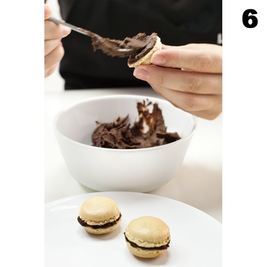 Set preparare prajituri Macaron  - Lekue