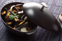 Vas preparare scoici, fonta, 25cm/2L, Black - Staub