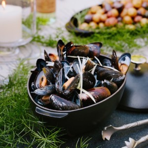 Vas preparare scoici, fonta, 25cm/2L, Black - Staub