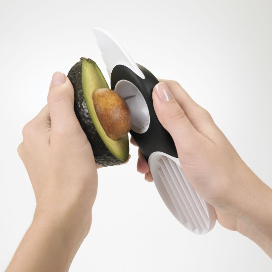 Feliator pentru avocado 3-in-1, plastic, "Good Grips" - OXO