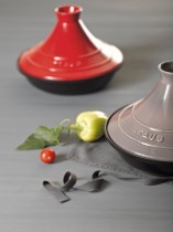 Tajine fonta, cu capac ceramic, 28cm, Cherry - Staub