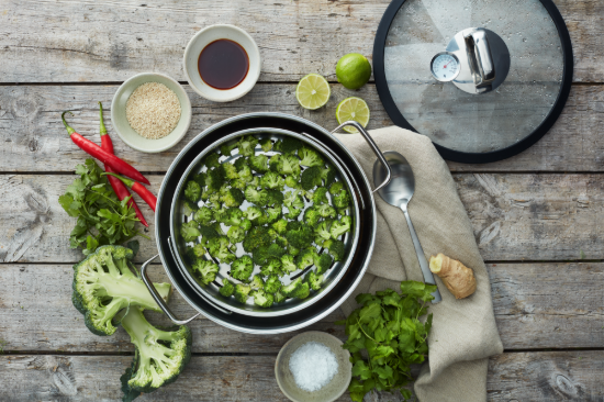 Oala inox  gatire la aburi 28 cm 5 l "Vitalis" - WMF