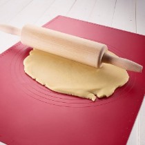 Blat pentru aluat, silicon, 61,5 x 41,8 cm, Rosu - Westmark