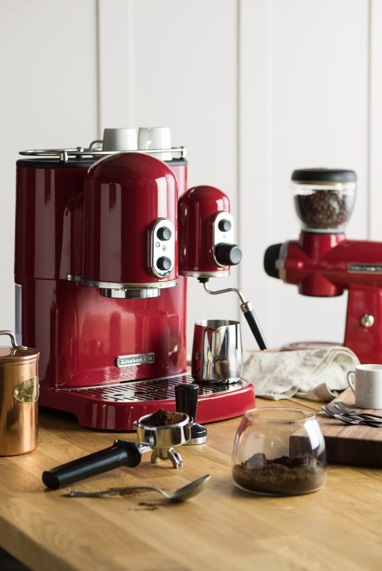 Espressor electric Artisan, Empire Red, 1300 W KitchenAid