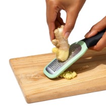Razatoare pentru ghimbir/usturoi, inox, 18 cm - OXO