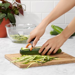 Decojitor Julienne, inox, Portocaliu, "Good Grips" - OXO