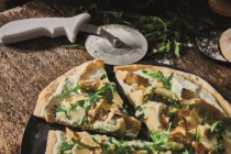 Tava pizza, otel albastru, 32,5 cm - de Buyer Tava pizza, otel albastru, 32,5 cm - de Buyer