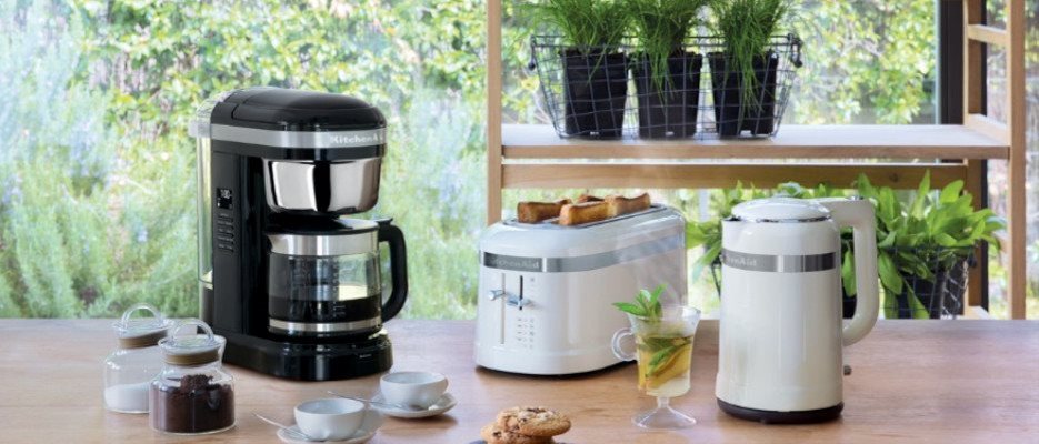 Descoperă universul KitchenAid  - cafetiere, râșnițe, toastere, fierbătoare