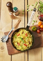 Tigaie saute, aluminiu, 28 cm, "Choc B Bois" - de Buyer Tigaie saute, aluminiu, 28 cm, "Choc B Bois" - de Buyer