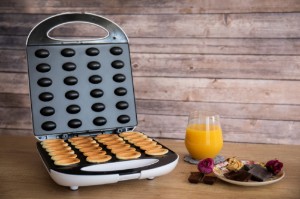 Aparat pentru 12 forme nuci umplute, 1400W - Zokura