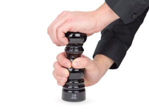 Rasnita pentru sare, 18 cm "Paris Classic", Black Lacquered - Peugeot