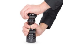 Rasnita pentru piper, 18 cm, "Paris u'Select", Black Lacquered - Peugeot