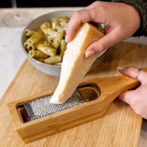 Razatoare branza, inox, cu suport din bambus - Kitchen Craft