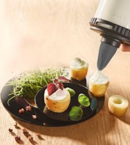 Set seringa patiserie, 4 recipiente si 12 duze, "Le Tube Pro" - de Buyer