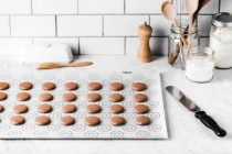 Foaie de copt pentru macarons, silicon, 40 x 30 cm - de Buyer