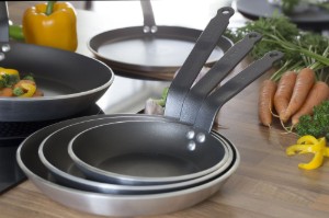 Tigaie antiaderenta, aluminiu, 20 cm "CHOC INDUCTION" - de Buyer
