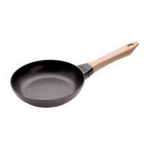 Tigaie fonta cu maner din lemn, 20cm - Staub