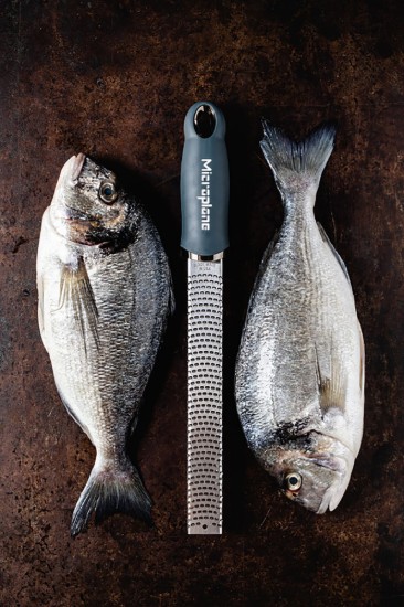 Razatoare clasica, inox chirurgical, 32,5 cm, Dark Grey - Microplane