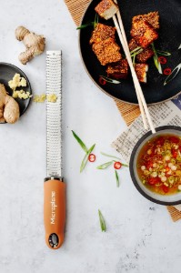 Razatoare clasica, inox chirurgical, 32,5 cm, Cinnamon Orange - Microplane