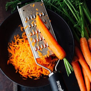 Razatoare Julienne, 30,5 x 6,6 cm "Gourmet" - Microplane