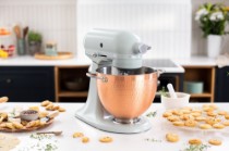 Mixer cu bol 4.7L, Artisan, Model 180, Design Edition, Blossom - KitchenAid