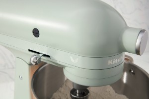 Mixer cu bol 4.7L, Artisan, Model 180, Design Edition, Blossom - KitchenAid