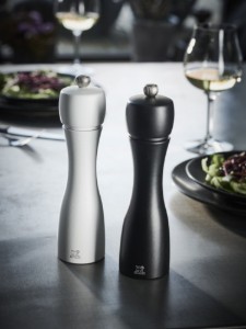 Set 2 rasnite sare si piper, 20 cm, "Tahiti Duo", Black&White - Peugeot