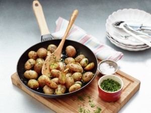 Tigaie fonta cu maner de lemn, 26 cm - Staub