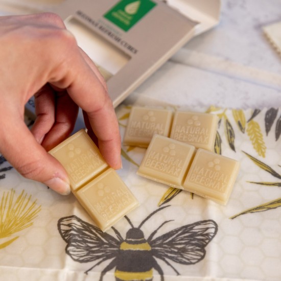 Cuburi reimprospatare, 12 bucati, din ceara de albine - Natural elements