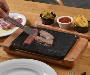 Plita fonta, 22x16 cm, cu suport din lemn, si baza din inox - LAVA