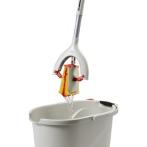 Mop "Butterfly" cu storcator mecanic - OXO