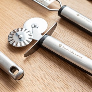 Feliator dublu aluat, inox, 16cm, "MasterClass" - Kitchen Craft Feliator dublu aluat, inox, 16cm, "MasterClass" - Kitchen Craft