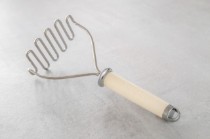 Zdrobitor cartofi inox, 26 cm, Almond Cream - KitchenAid