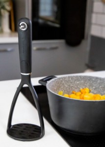 Zdrobitor cartofi, plastic, 28 cm - MasterClass