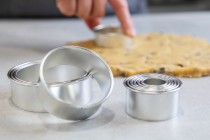 Set 11 forme cutter pentru prajituri, metal, 10 cm - Kitchen Craft