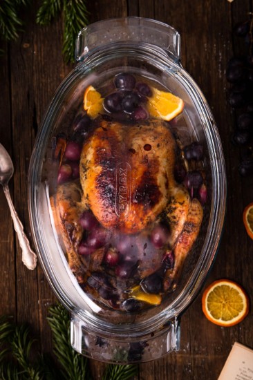 Vas oval cu capac, sticla termorezistenta, 4,4L + 1,4L - PYREX