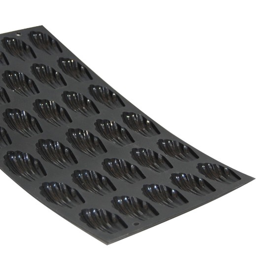 Forma pentru 30 madlene, din silicon, 30 x 17,5 cm - de Buyer