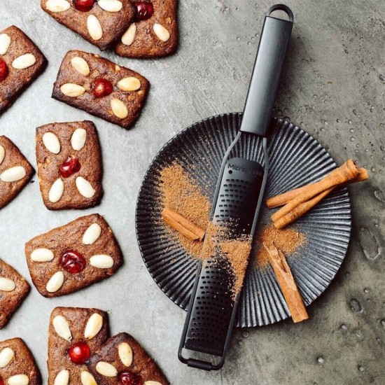 Razatoare clasica premium, inox, 31 x 4,7 cm, "Black Sheep" - Microplane