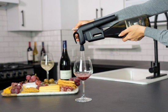 Sistem conservare vin, Timeless Three Plus - Coravin