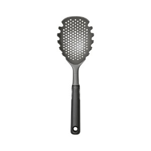 Paleta strecuratoare pentru paste, 34,7cm - OXO