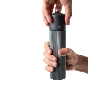 Rasnita pentru piper, 22 cm, "Line", Carbon - Peugeot