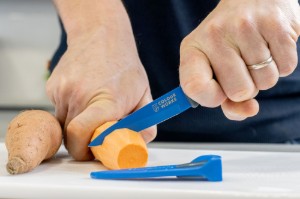 Cutit pentru decojit 9,5 cm, Albastru - Colourworks