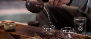 Arta ceaiului perfect acasă: Alegerea ceainicului ideal și a infuzoarelor de calitate