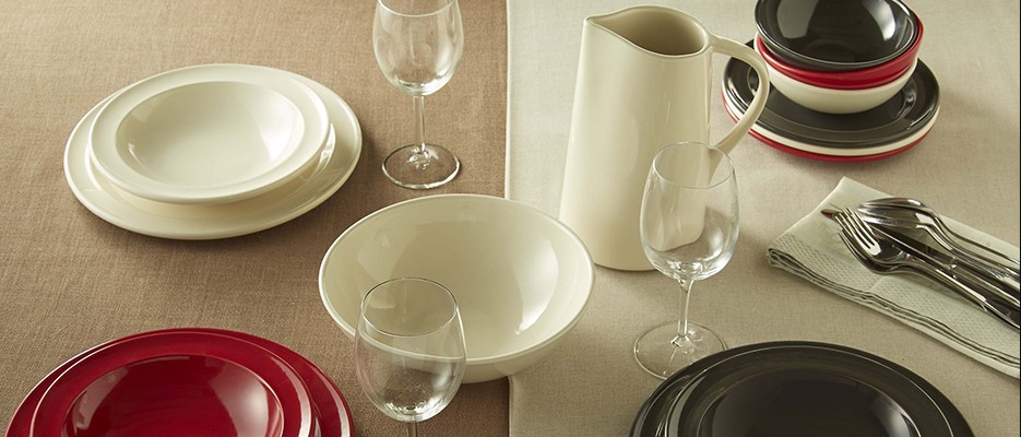 Ghidul vaselor de gătit din ceramică naturală: Beneficiile coacerii lente și uniforme pentru gust și textură