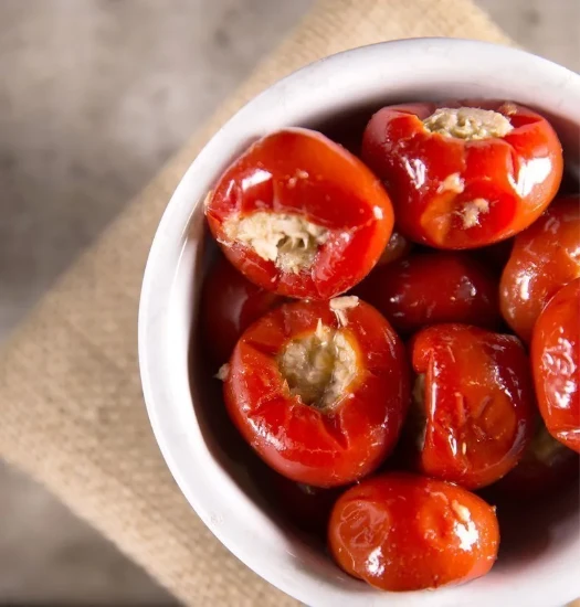 Ardei Cherry umpluti cu ton si capere in ulei de masline extravirgin, 190 g - Oilala