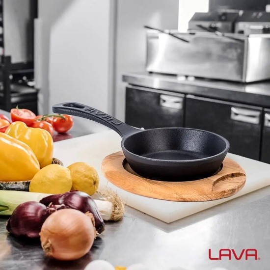 Tigaie fonta, 12 cm, cu suport lemn - LAVA