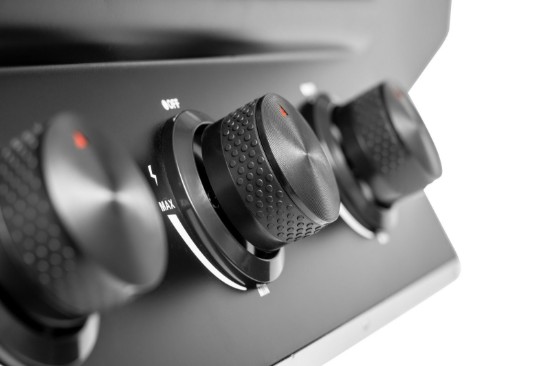 Gratar pe gaz cu 3 arzatoare din inox si arzator lateral Activa San Diego 19689GD